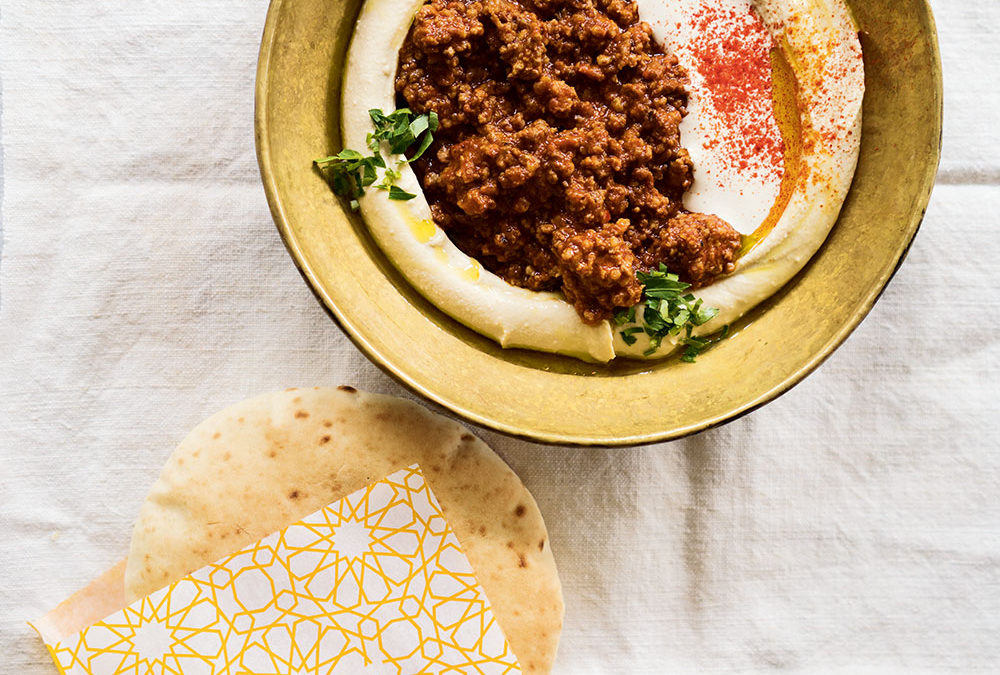 Rezepttipp „Hamshuka – Humus mit Hackfleisch“